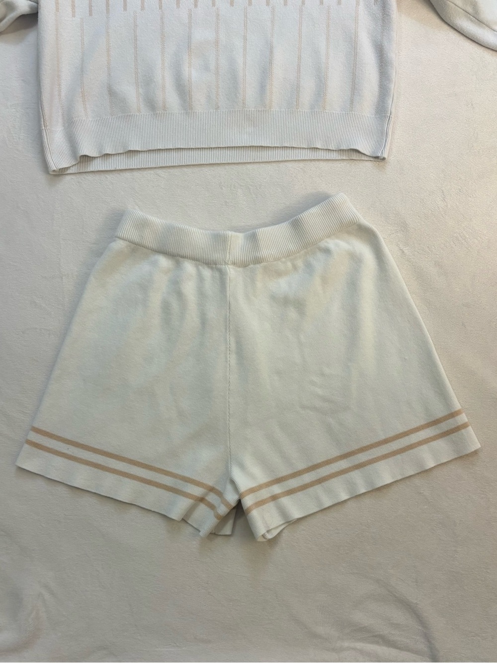 2 Piece knit beige and cream lounge set - Picture 6 of 6